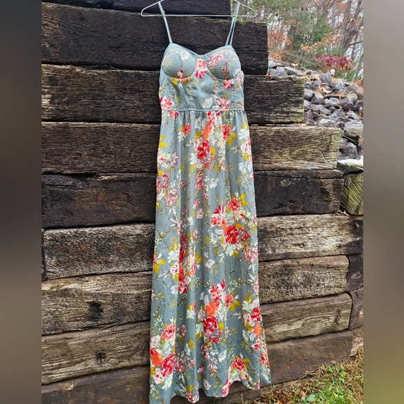 Band of The Free Floral Maxi Dress - Picture 1 of 4